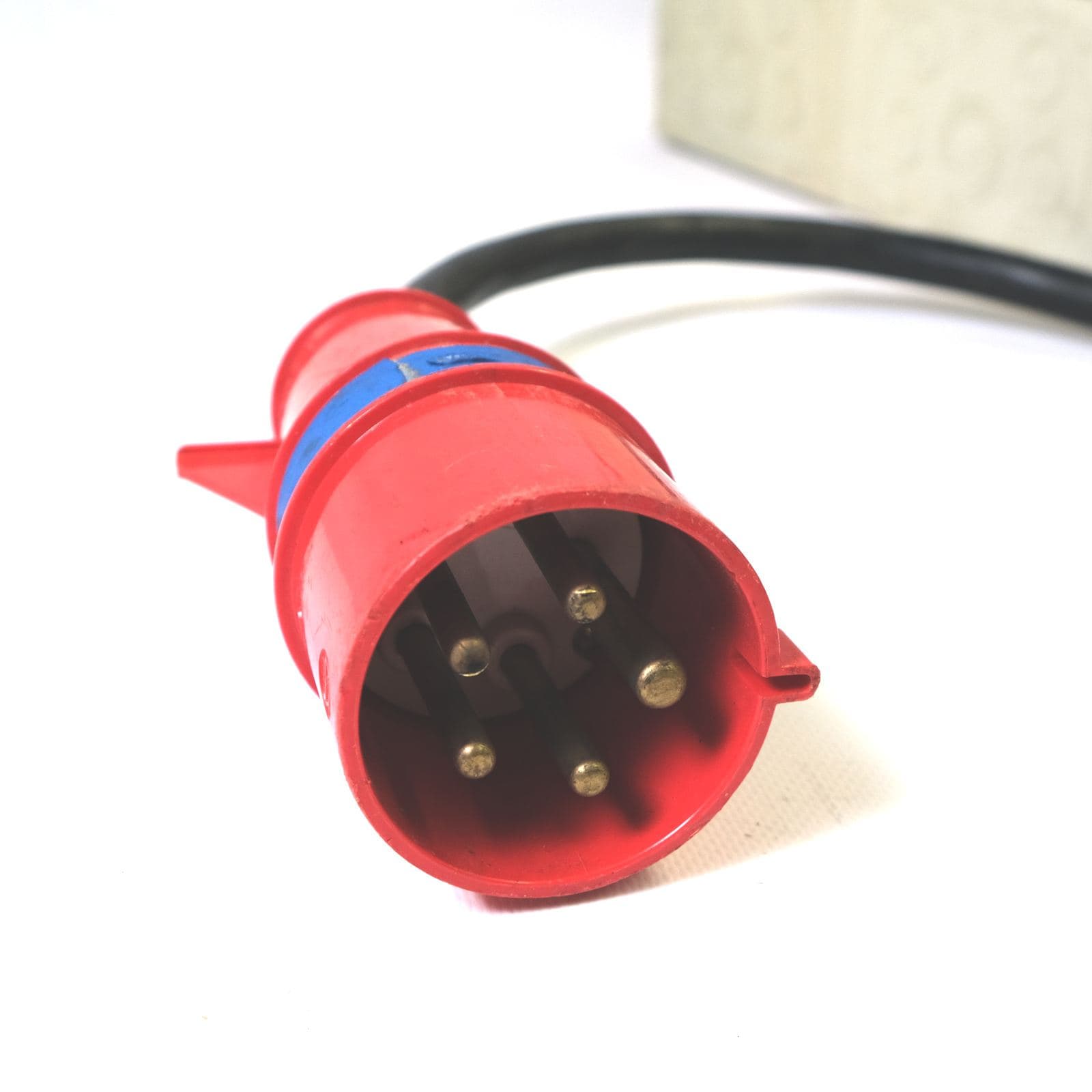 32-Amp-Verteiler (3x CEE16A) – Bild 5