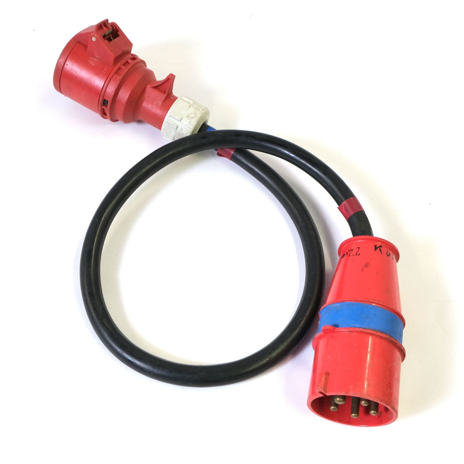 CEE-Adapterleitung (CEE32A → CEE16A) – Bild 1
