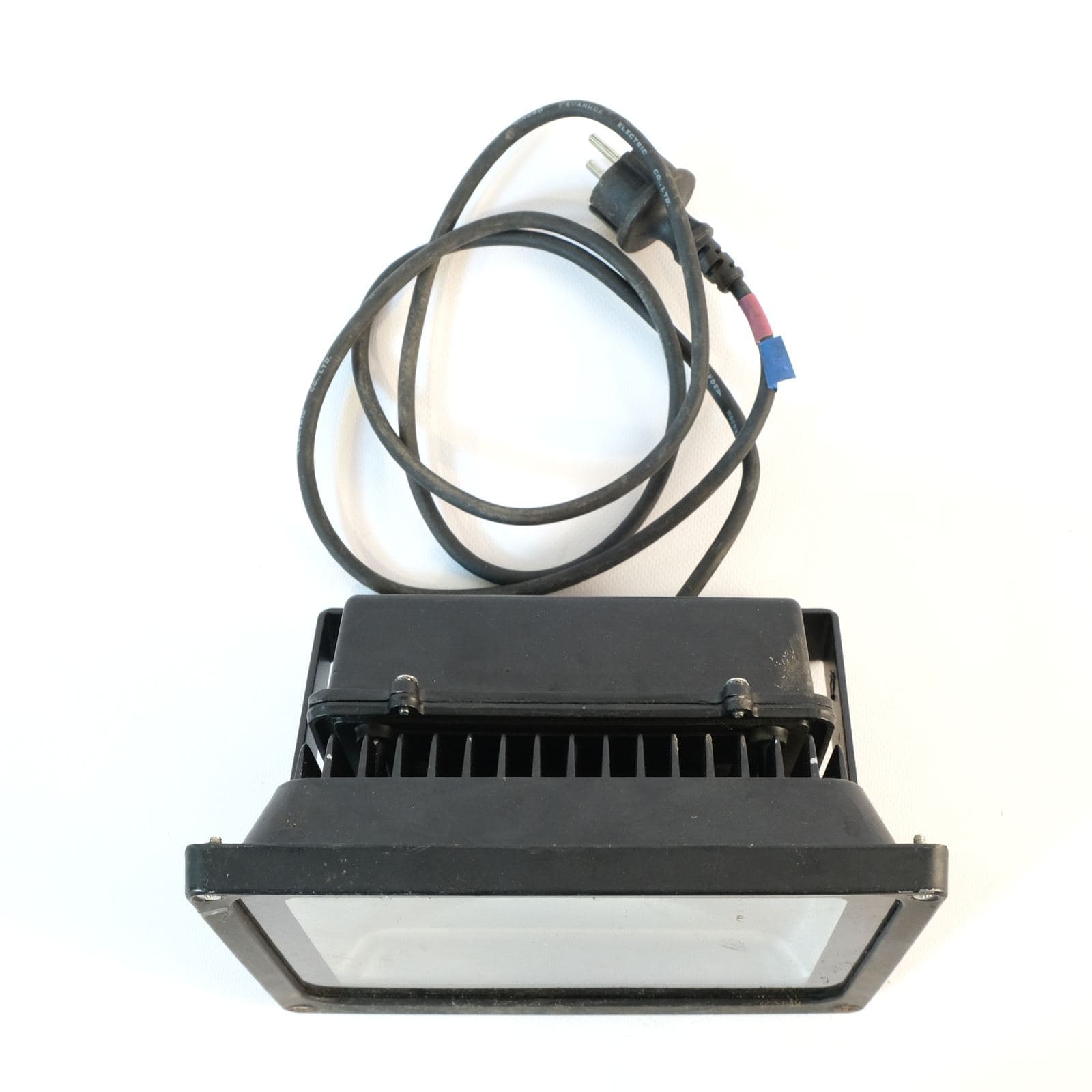 Wasserfester (IP54) UV-Scheinwerfer – Bild 2